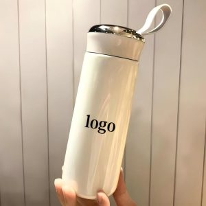 Small gift: stylish insulated cup