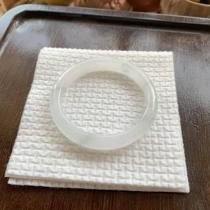 Golden Silk Jade Round Bangle